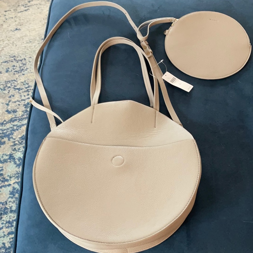 Circular crossbody